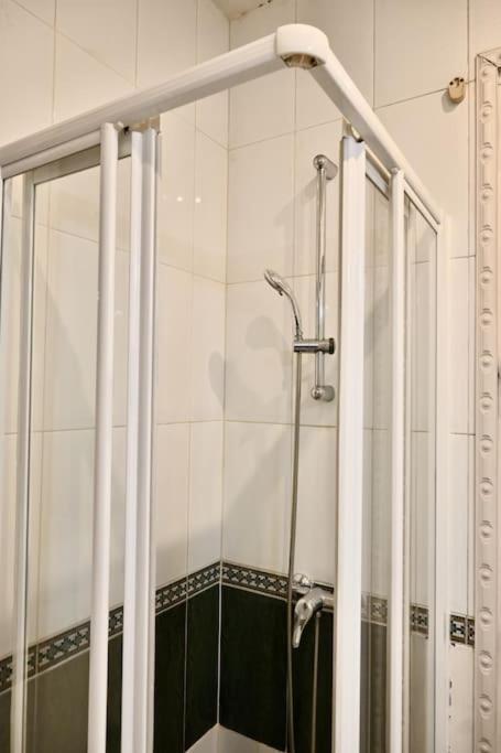 Apartamento For Centrica Y Amplia Vivienda Temporal Mdc23 Madrid