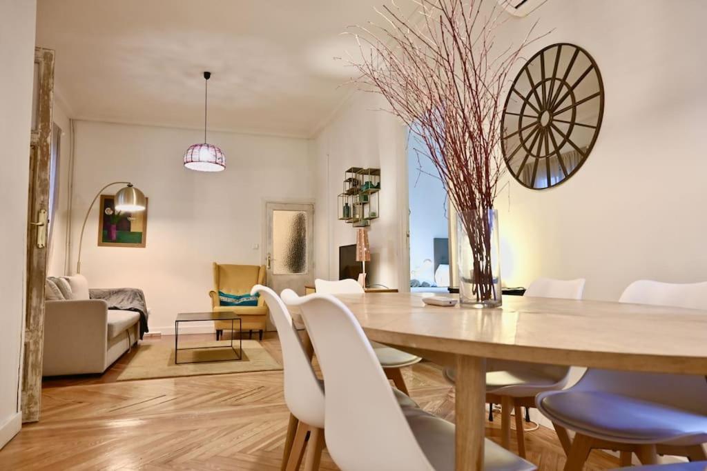 Apartamento For Centrica Y Amplia Vivienda Temporal Mdc23 *